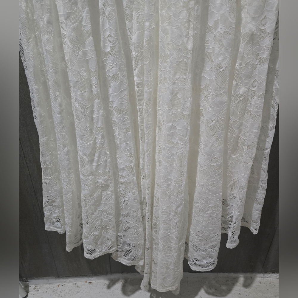 Ivory Lace Short Sleeve Fit & Flare Wedding Dress *NWT* - Picture 7 of 10